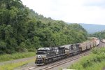 NS 1205 leads train 16T into Enola yard